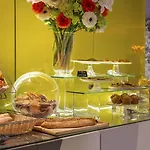 Western Centre Hotel 4*