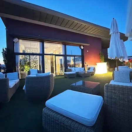 Отель Western Centre