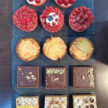 Отель Western Centre 4*