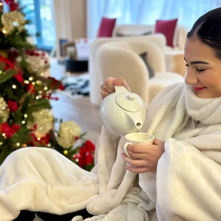 Western Centre Hotel 4*