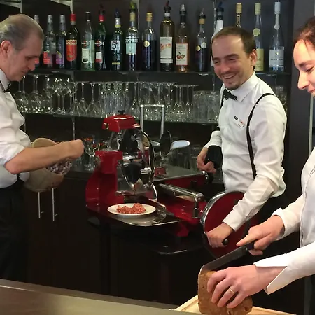 Western Centre Hotel 4*