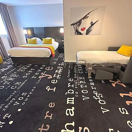 מלון Western Centre 4*