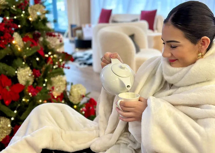 Western Centre Hotell 4*